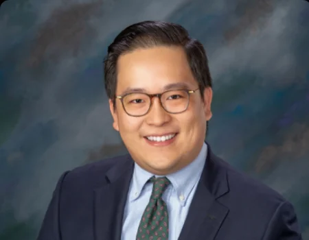 Christopher Yang physician at kidney care clinic Maplewood MN